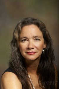 GriffithJanine-Headshot-2017-2x2